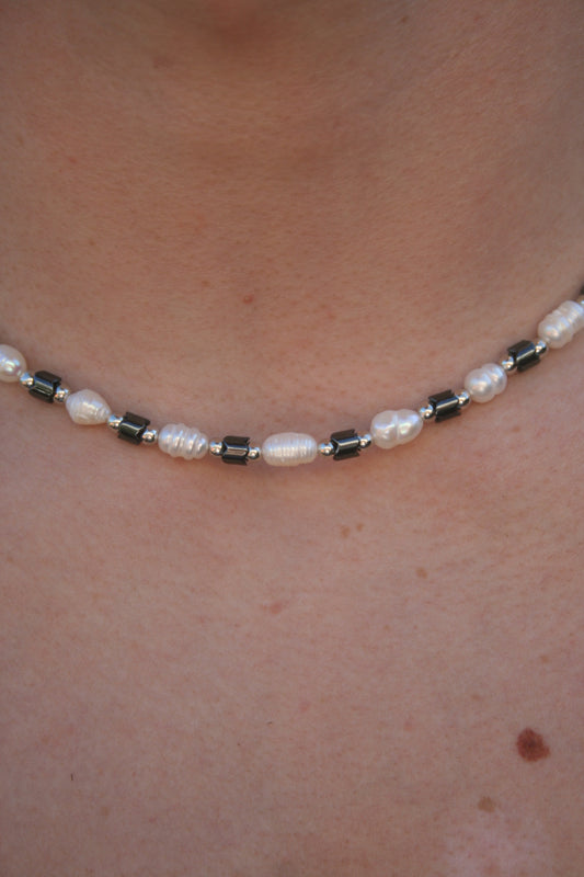 BEACH PEARL NECKLACE